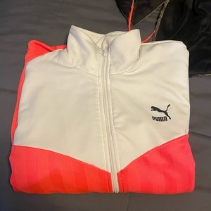 A puma zip up